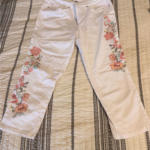 Charter Club Denim - Charter Club White Bristol Capri Pants